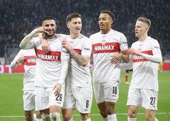 مرموش يشارك في هزيمة فرانكفورت أمام شتوتجارت بـ الدوري الألماني