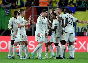 ريال مدريد يعتلي صدارة الدوري الإسباني مؤقتا بالفوز على قادش بثلاثية نظيفة