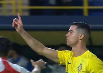 فيديو لقطة فريدة من نوعها رونالدو يطلب من الحكم إلغاء ركلة جزاء له أمام برسبوليس