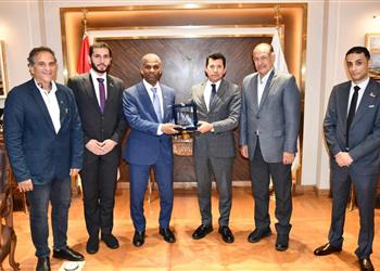 وزير الرياضة يلتقي رئيسي الاتحادين المصري والإماراتي لكرة اليد لمتابعة استعدادات استضافة السوبر المصري