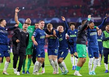 فيديو آيندهوفن يقلب الطاولة على إشبيلية وينتزع فوز ا قاتلا في دوري أبطال أوروبا