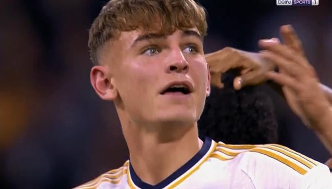 هدف نيكو باز الرائع في مرمي نابولي بدوري ابطال اوروبا