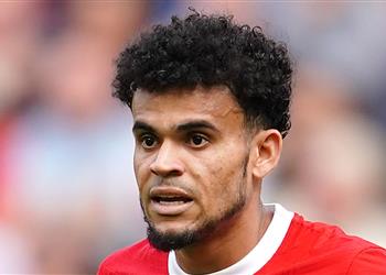 لويس دياز يشارك في تدريبات ليفربول رغم غموض مصير والده