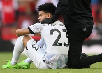 رئيس كولومبيا يثير قلق لويس دياز وضع والده خطير للغاية