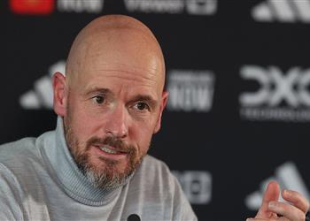 تين هاج يدافع عن نفسه ويؤكد لاعبو مانشستر يونايتد لا ينقصهم القتال