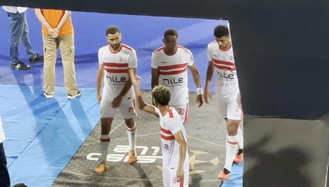 انفعال دونجا على المثلوثي وعبد المجيد عقب انتهاء الشوط الاول