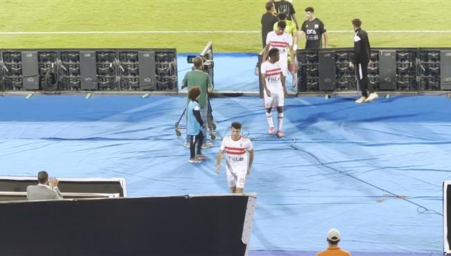 هجوم جماهير الزمالك على اللاعبين اثناء خروجهم من الملعب