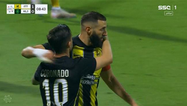 هدف ايجور كورونادو في مرمي الخليج بعد اسيست من كريم بنزيما