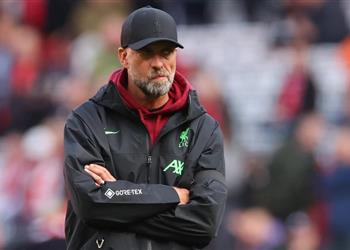 تقارير لاعب ليفربول يستعد للرحيل رغم رفضه الانتقال إلى السعودية