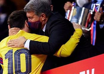 الخلاف مازال قائم ا ميسي يرفض طلب لابورتا في حفل الكرة الذهبية