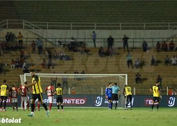 ياسر عبد الرؤوف يوضح مدى أحقية المقاولون في ركلتي جزاء أمام الأهلي