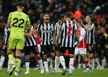 نيوكاسل يصدر بيان ا رسمي ا بشأن العنصرية ضد لاعبيه عقب الفوز على آرسنال