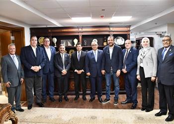 وزير الرياضة يبحث مع اتحاد السلة استعدادات التأهل إلى أولمبياد باريس 2024