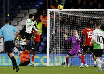 الاتحاد الإنجليزي يصدر بيان ا بشأن أحداث مباراة ليفربول ولوتون تاون