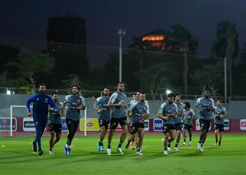 مران الأهلي كولر يحاضر اللاعبين استعدادا لمواجهة الجونة وتدريبات استشفائية