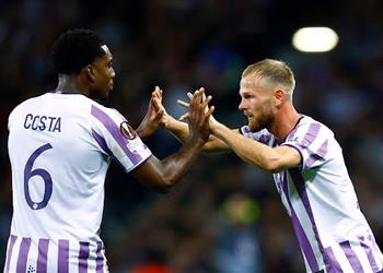 فيديو دالينجا يسجل هدف تولوز الثاني أمام ليفربول