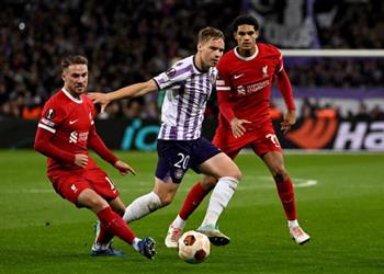 فيديو نيران صديقة كاسيرس يسجل هدف ا لـ ليفربول وماجري يسجل الثالث لـ تولوز