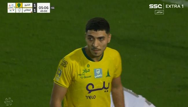 محمد شريف يهدر فرصة لا تصدق امام الطائي بالدوري السعودي