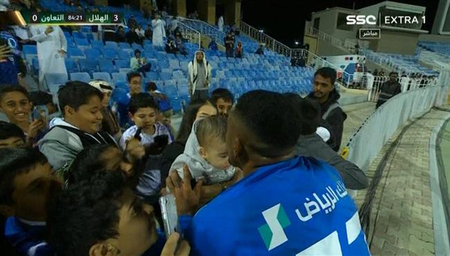 هدف مالكوم في مرمي التعاون بكأس خادم الحرمين واحتفاله مع الجماهير