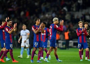 تعديل في قائمة برشلونة أمام أنتويرب بدوري أبطال أوروبا عودة الثلاثي المستبعد واستمرار غياب دي يونج