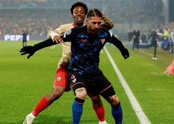 فيديو لانس يطيح بـ إشبيلية ويتأهل إلى ملحق الدوري الأوروبي