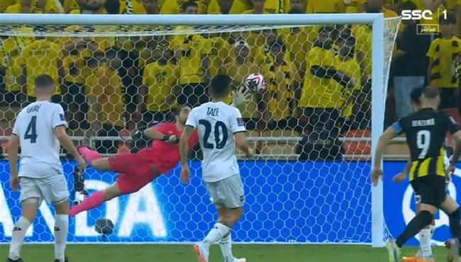 تصدي حارس اوكلاند سيتي الرائع يحرم الاتحاد من هدف رابع كأس العالم للأندية