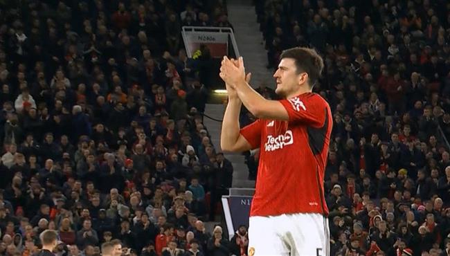 اصابة ماجواير وخروجه في مباراة بايرن ميونخ وتحيه جماهير مانشستر يونايتد له