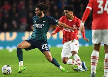 محمد النني يتجاهل إصابته ويعلق على تأهل آرسنال لدور الـ16 بـ دوري أبطال أوروبا