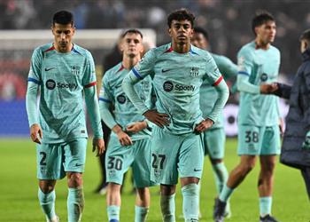 قائمة برشلونة لمباراة فالنسيا 4 غيابات وتشافي يلجأ للشباب