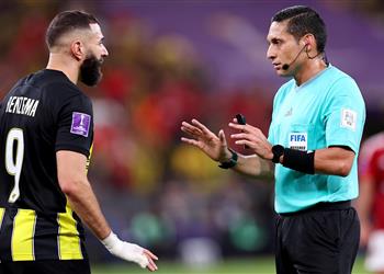 جارديان الأهلي يضيف هزيمة جديدة لـ الاتحاد السعودي رغم إنفاقه الضخم وبنزيما يكتفي بهدف شرفي