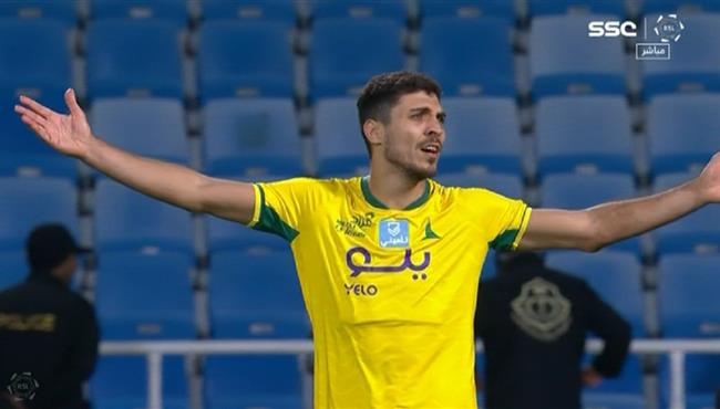 هدف محمد شريف الملغي في مرمي الرياض بالدوري السعودي