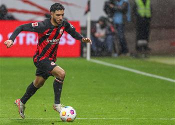 تشكيل آينتراخت فرانكفورت أمام باير ليفركوزن في الدوري الألماني موقف مرموش