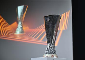 موعد والقنوات الناقلة لقرعة ملحق الدوري الأوروبي 2024 اليوم