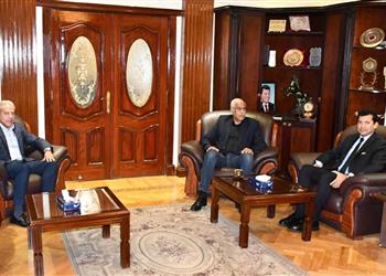 وزير الرياضة ي طالب اتحاد الكرة بتوفير أي شيء من أجل الفوز بكأس أمم إفريقيا