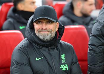 بينهم محمد صلاح كلوب يكشف عن تقييمه لقادة ليفربول الجدد