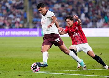 فيديو نيران صديقة مانشستر سيتي يسجل الهدف الأول أمام أوراوا في كأس العالم للأندية