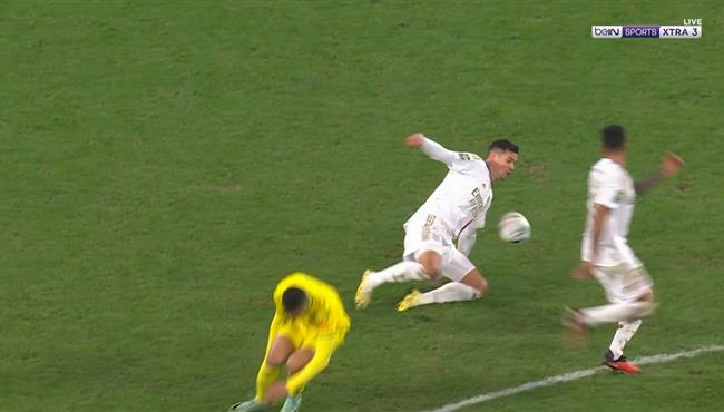 مصطفي محمد يتسبب في طرد لوفرين في مباراة نانت وليون بالدوري الفرنسي