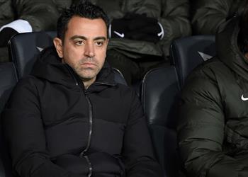 موندو تكشف تفاصيل موجة غضب تشافي من لاعبي برشلونة في مباراة ألميريا