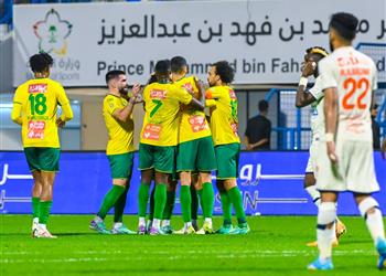 فيديو محمد شريف يشارك في فوز الخليج على الفيحاء بثلاثية في الدوري السعودي