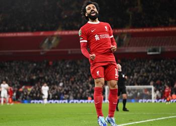 محمد صلاح يتطلع إلى إنجاز جديد في الدوري الإنجليزي قبل مباراة ليفربول وآرسنال