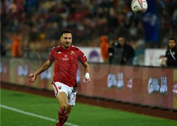 فيديو علي معلول ي سجل هدف الأهلي الثالث أمام أوراوا الياباني