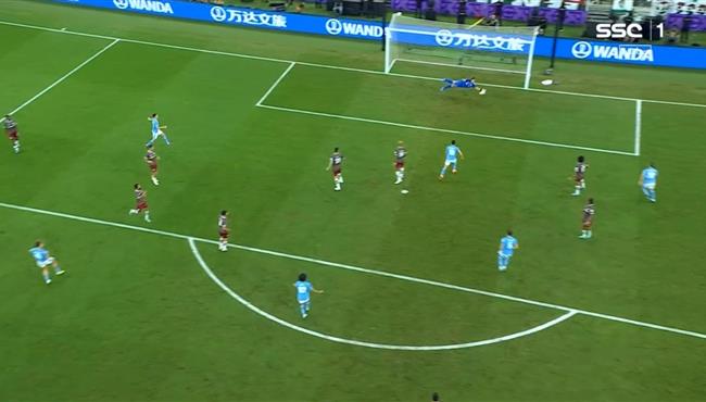 تصدي حارس فلومينينسي يحرم جريليش من هدف بنهائي كأس العالم للأندية