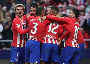 أتلتيكو مدريد يقتنص المركز الثالث من برشلونة بعد فوز صعب على إشبيلية