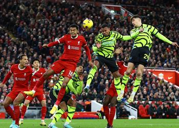 رجل مباراة ليفربول وآرسنال في الدوري الإنجليزي