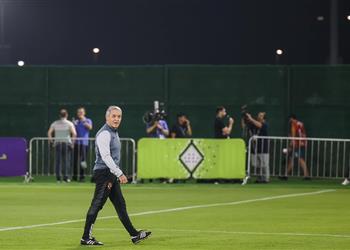 الأهلي يخوض مرانه الأول في الإمارات استعداد ا لمواجهة سيراميكا كليوباترا