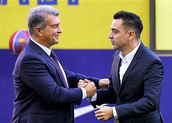 برشلونة يقرر تعزيز صفوفه بلاعب عربي الصيف المقبل