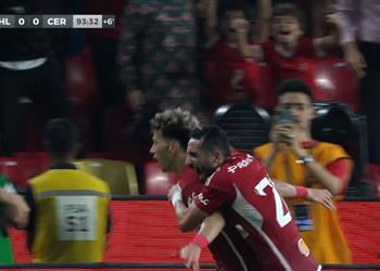 فيديو مدافع سيراميكا كليوباترا يسجل هدف فوز الأهلي القاتل بالخطأ في مرماه