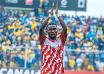 مهاجم كونغولي يعترف أحلم باللعب مع الأهلي