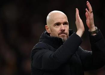 تين هاج يرد على أنباء رغبة راتكليف في إقالته من مانشستر يونايتد