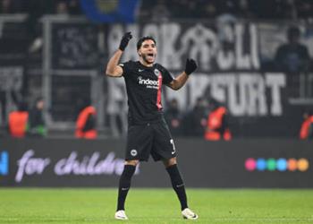 تقييم عمر مرموش بعد هزيمة آينتراخت فرانكفورت أمام أوجسبورج
